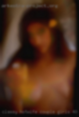 Classy hotwife couple girls 40-58yo near West Paducah.