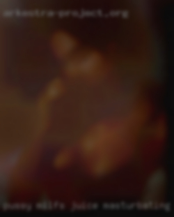 Pussy milfs juice masturbating.